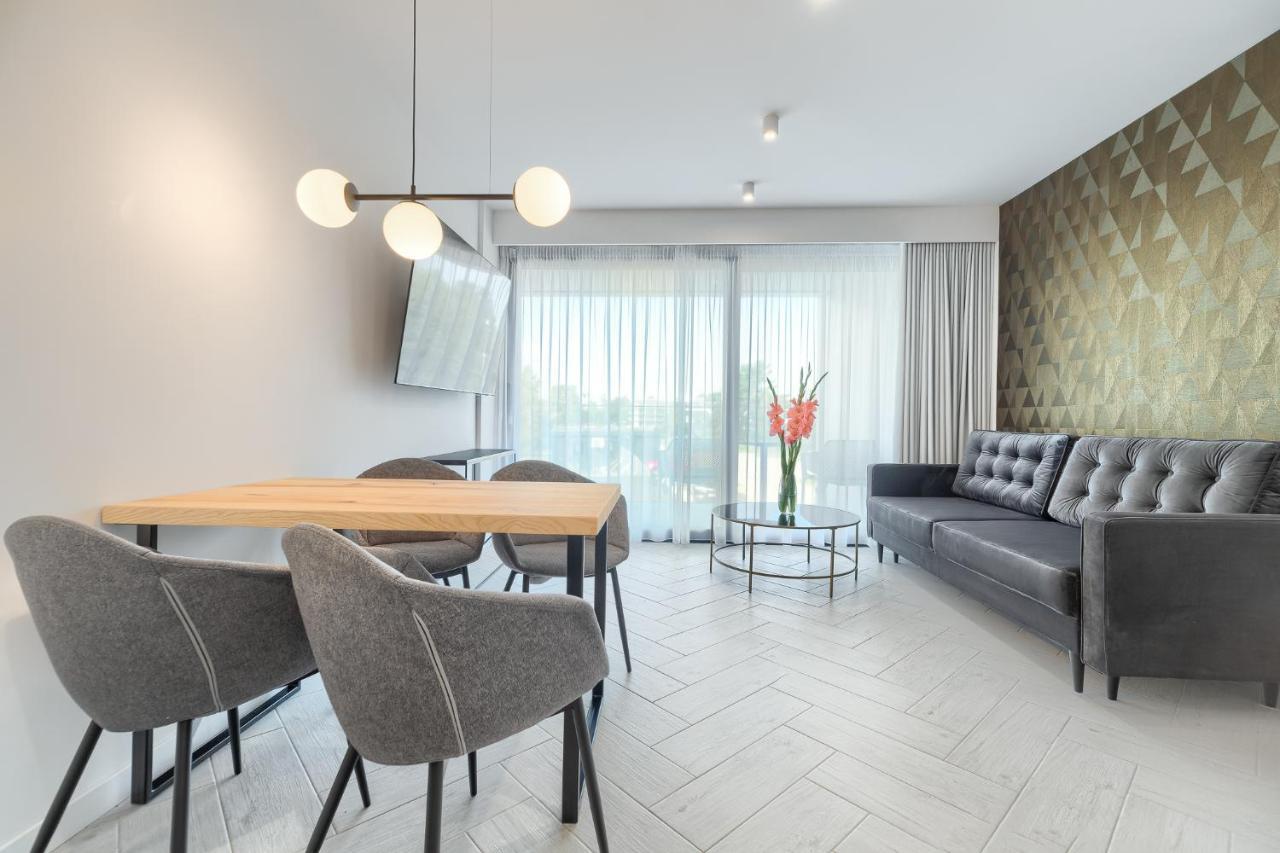 Sea & Lake - City Apartments เมียลโน ภายนอก รูปภาพ