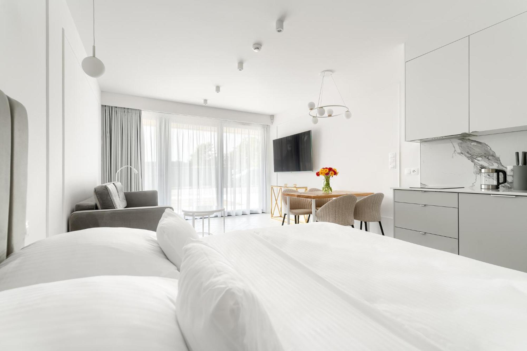 Sea & Lake - City Apartments เมียลโน ภายนอก รูปภาพ
