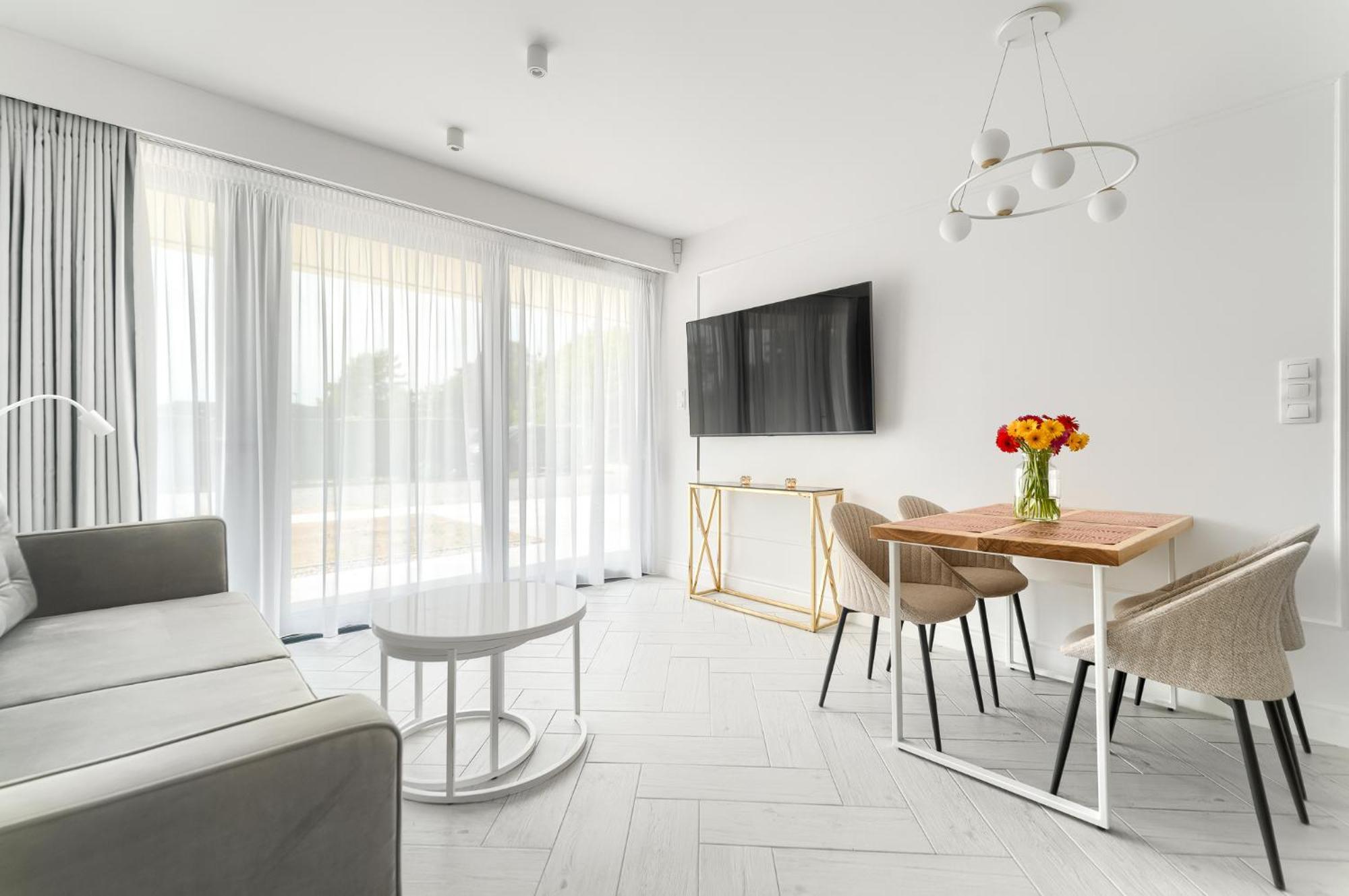 Sea & Lake - City Apartments เมียลโน ภายนอก รูปภาพ